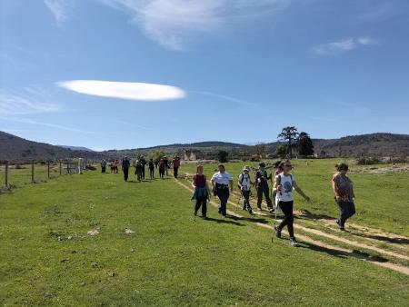 Imagen Medio centenar de personas participan en la primera de las cinco rutas del Camino de Santiago a su paso por Segovia