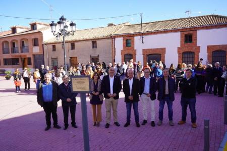 Imagen Jemenuño luce nueva plaza Mayor gracias a una inversión de más de 100.000 euros, de los cuales la Diputación ha aportado...